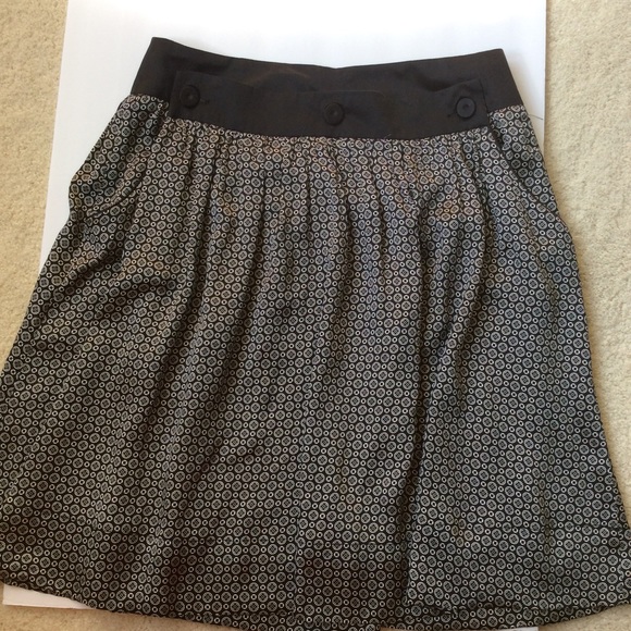 Zara Dresses & Skirts - Zara woman silk patterned skirt button apron
